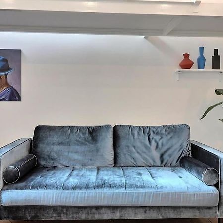 Unique Loft Apartment Located 15 Minutes From The Champs Elysees Saint-Ouen  Bagian luar foto